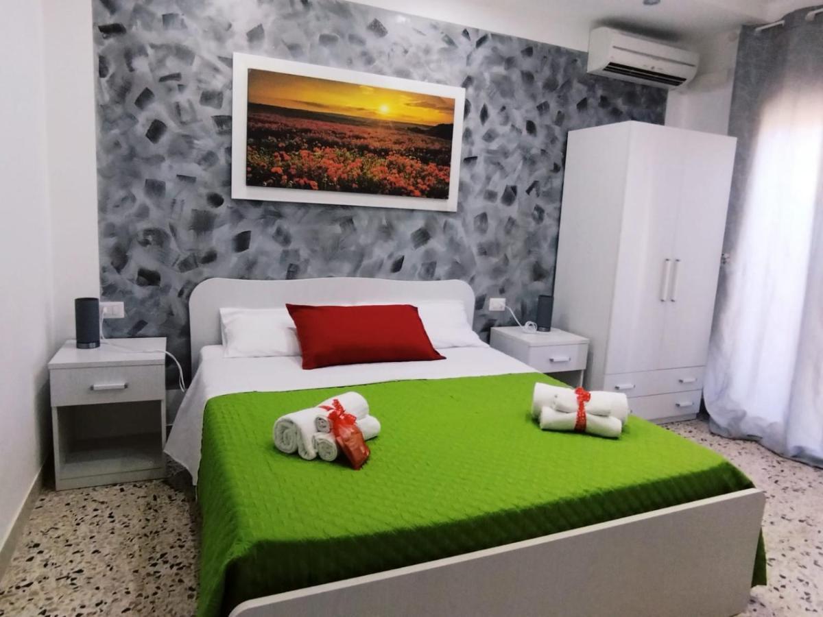 Suite Roma เชฟาลู ภายนอก รูปภาพ