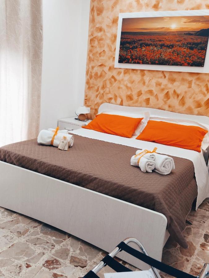 Suite Roma เชฟาลู ภายนอก รูปภาพ