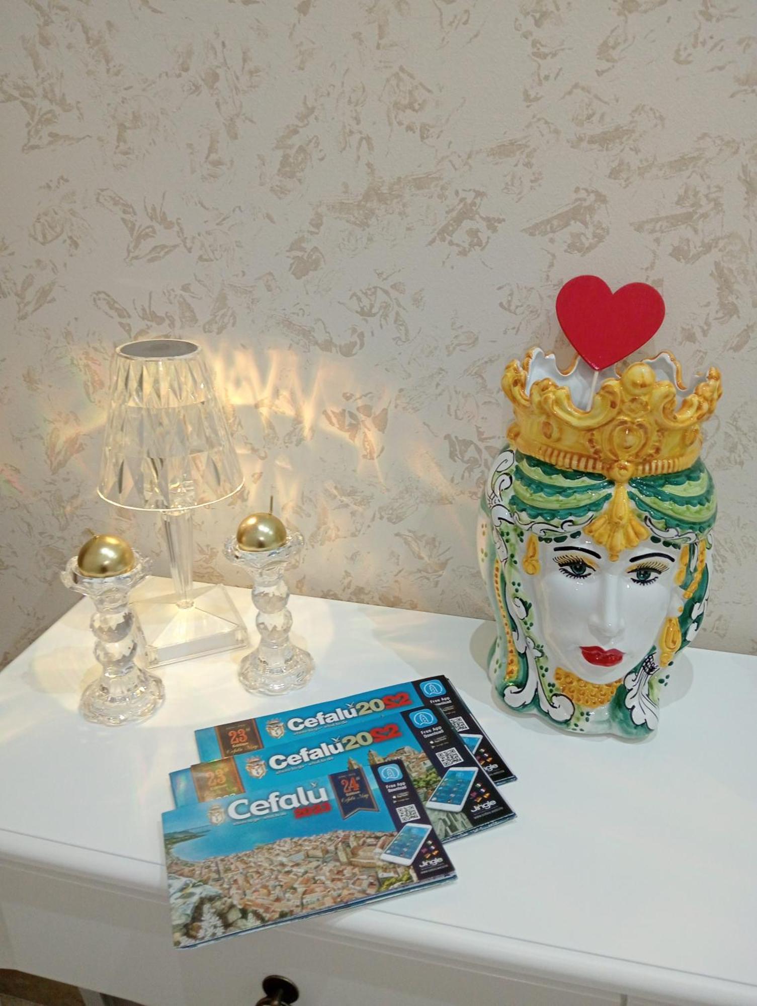 Suite Roma เชฟาลู ภายนอก รูปภาพ