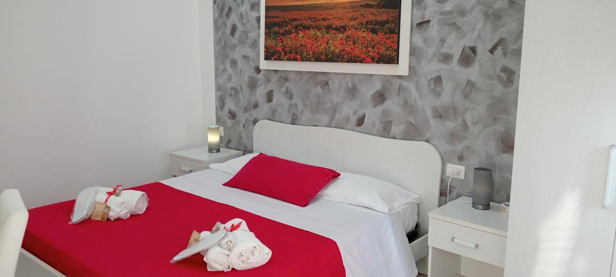 Suite Roma เชฟาลู ภายนอก รูปภาพ