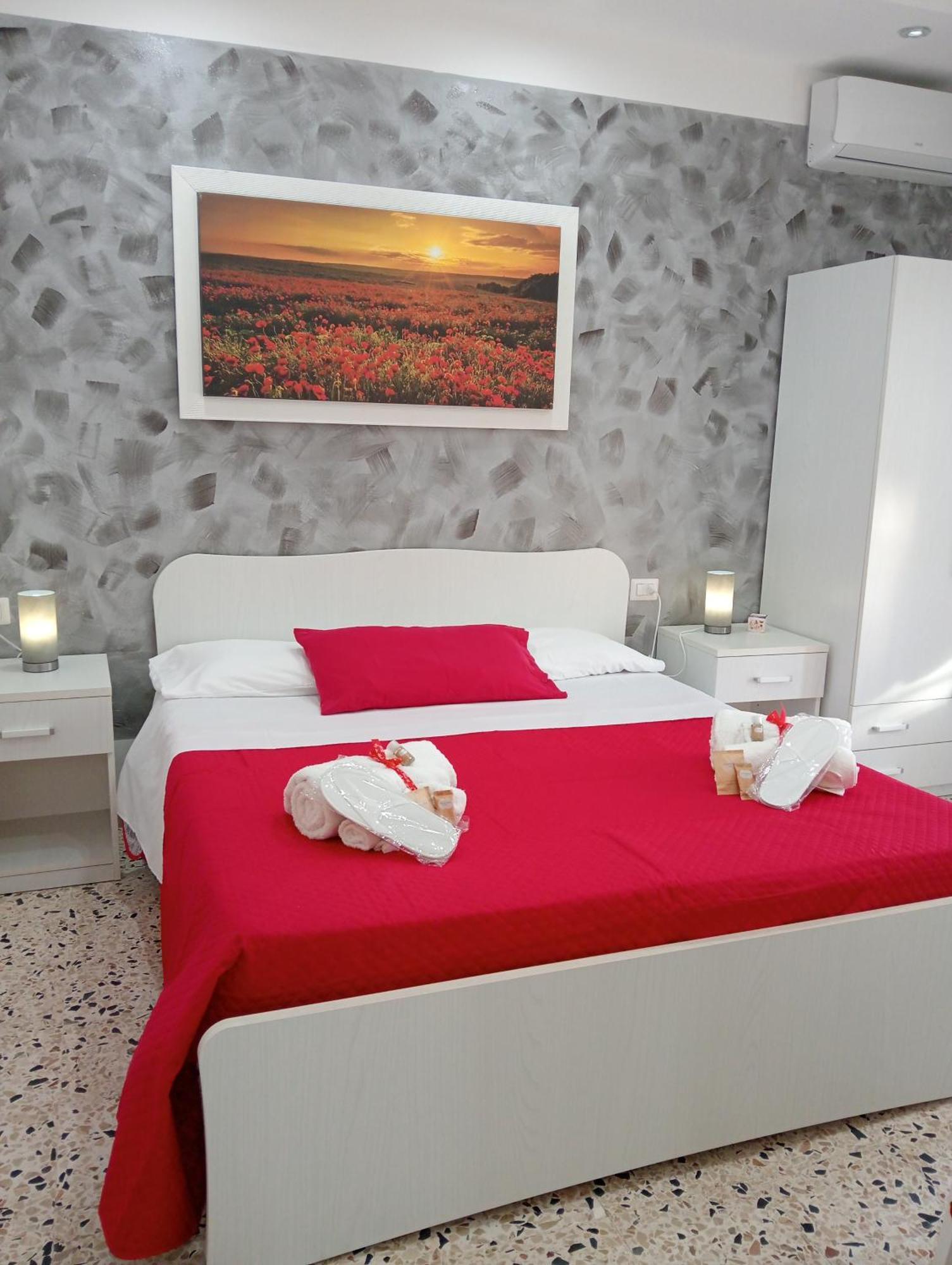 Suite Roma เชฟาลู ภายนอก รูปภาพ