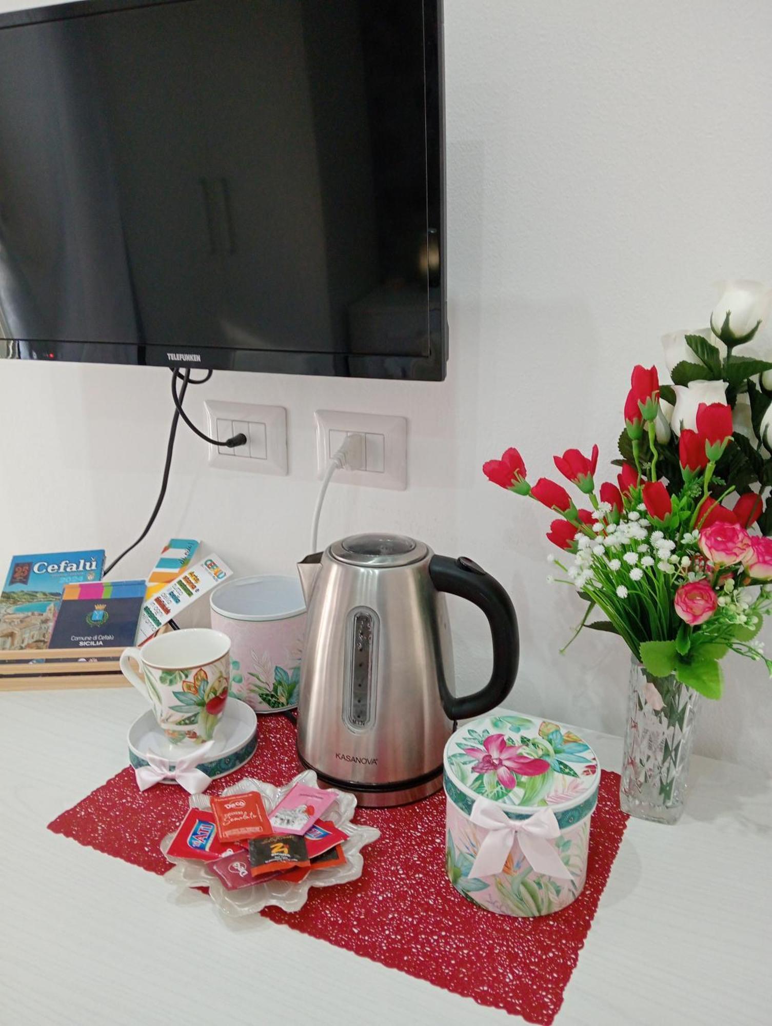 Suite Roma เชฟาลู ภายนอก รูปภาพ
