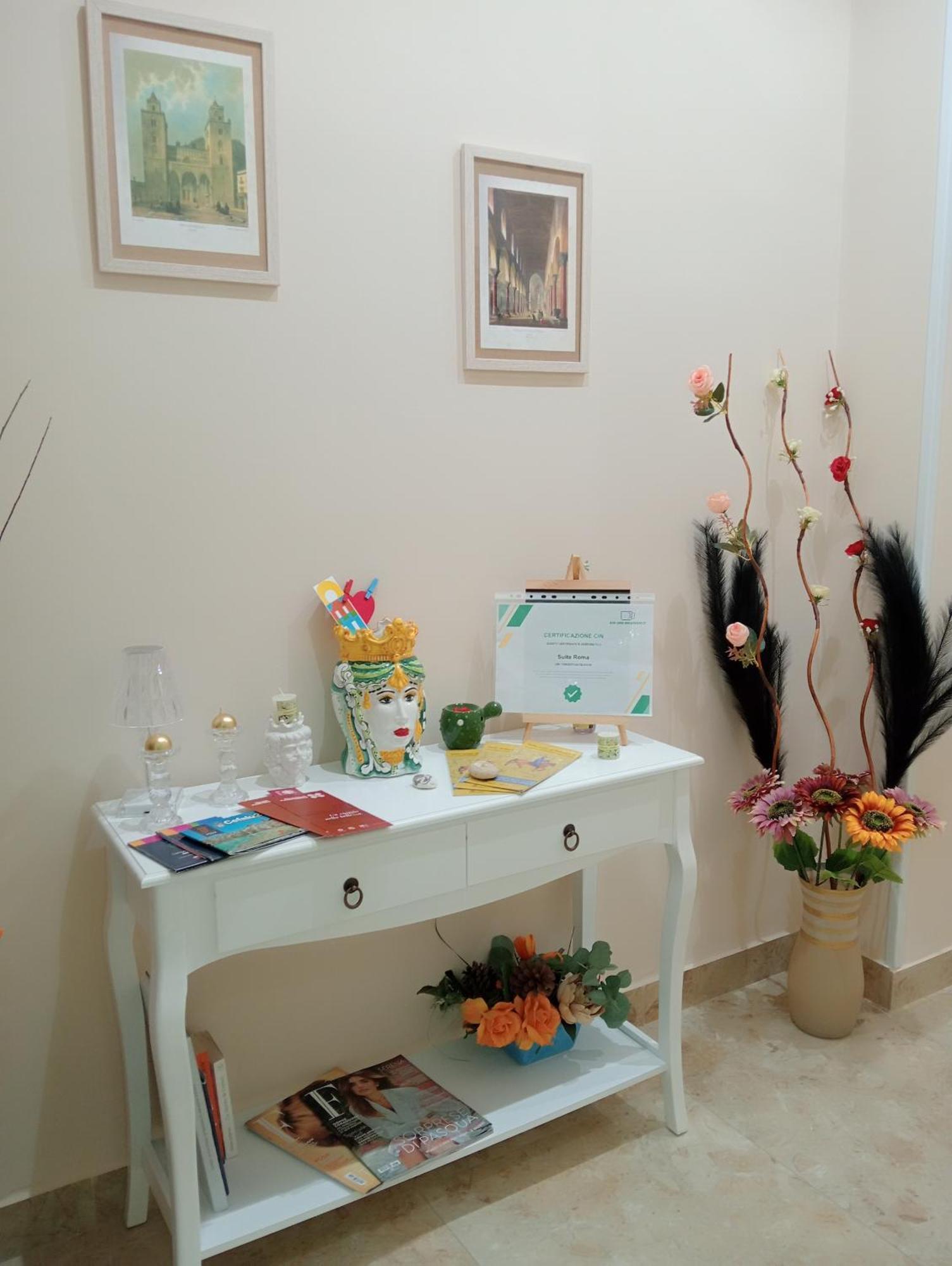 Suite Roma เชฟาลู ภายนอก รูปภาพ